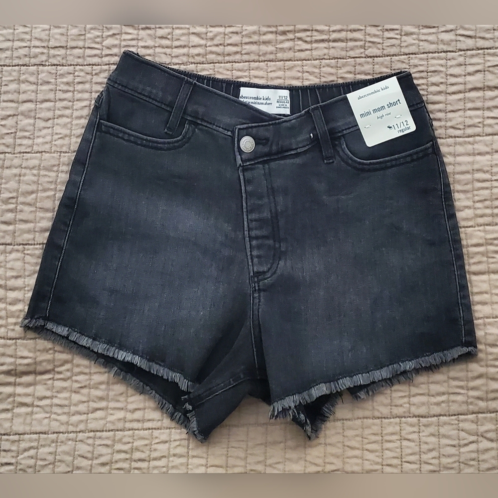 Abercrombie & Fitch Girl's High Rise Mini Mom Short Size 11/12